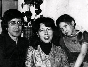 Н. Белова с мужем и дочерью