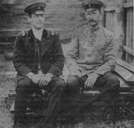 Владимир Александрович Поздеев (слева) со своим другом на отдыхе в усадьбе Д.И. Поздеева Мыза за несколько лет до начала Первой мировой войны