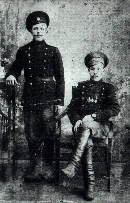 На снимке: М. А. Горбунов (справа)