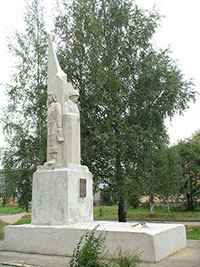 Памятник-монумент воинам-землякам, погибшим на фронтах Великой Отечественной войны, д. Слобода