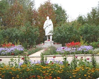 Памятник неизвестному солдату у Вохтожской школы № 1, п.  Вохтога.