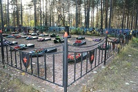 Мемориальная площадка на кладбище с захоронениями воинов Красной Армии, умерших от ран в ЭГ 1863 (1942-1945) поселок Кадуй.