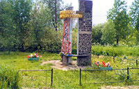 Памятник погибшим в годы Великой Отечественной войны жителям сельского поселения Воробьевское, Сокольский район, д. Воробьево. Общий вид