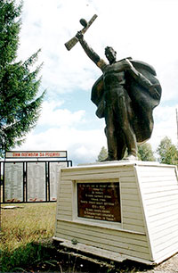 Памятник воинам-землякам, с. Верхнекокшеньгский  Погост.