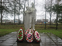 Памятник и парк ветеранов, д. Погорелово.