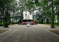 Обелиск на братской могиле, п. Шексна.