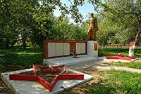 Памятник землякам, погибшим в годы Великой Отечественной  войны, д. Пача.