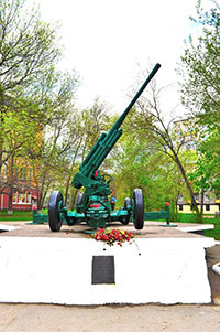 Памятный знак «Воинам-зенитчикам 79-ой Гвардейской бригады», г. Череповец.