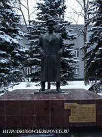 Памятник Г.К. Жукову, г. Череповец.