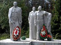 Памятник-монумент воинам, умершим в бабаевских госпиталях и  похороненным в братских могилах с 1941 по 1945-й годы, г. Бабаево.