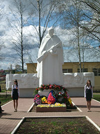 Мемориал Славы павшим героям за нашу Родину, с. имени Бабушкина.