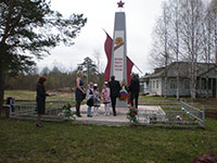 Обелиск в честь воинов, погибших в годы Великой Отечественной войны, с. Верхняя Шарденьга.