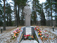 Памятник «Скорбящая мать», д. Куколовская.