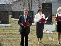 Обелиск павшим воинам-землякам, д. Мишутинская.