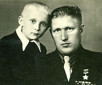 С.П. Большаков (справа)