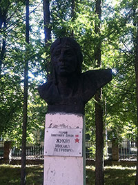 Памятник М.П. Жукову в Ярославле