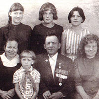 И. С. Коряковский с семьей
