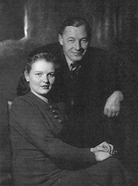 С женой Верой Николаевной. Москва, 1941 г.