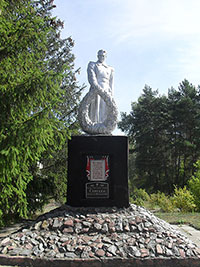 А.М. Сергеев похоронен в братской могиле в центре с. Бишкинь Лебединского района Сумской области Украины