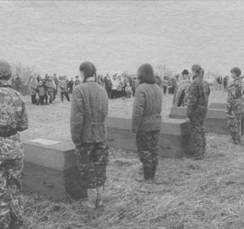 Торжественная церемония захоронения останков советских воинов