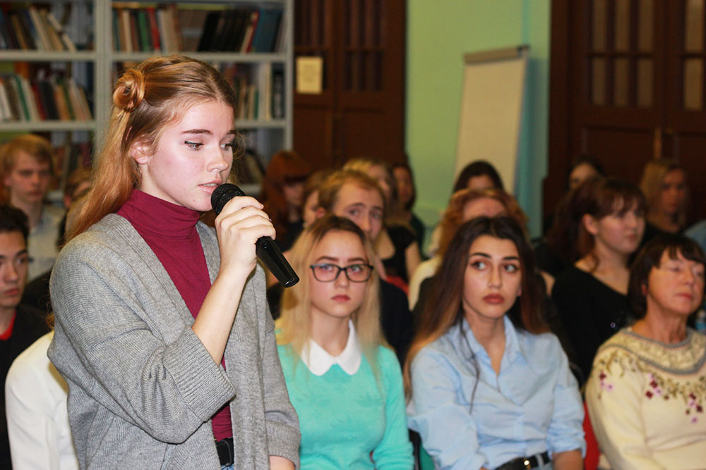 телемост «Во!круг  Горького»