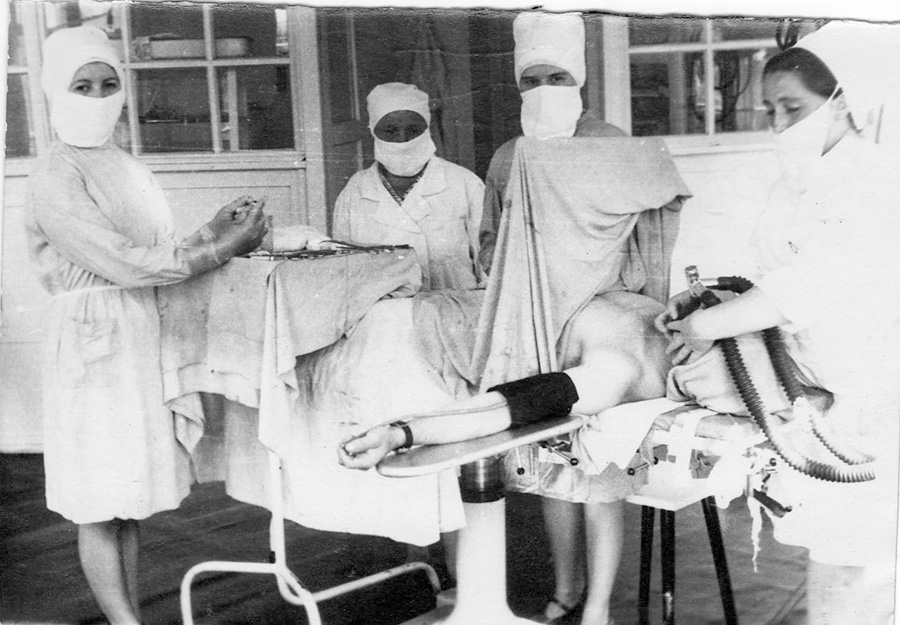 Бубнова С.Н. Во время операции в Рослятинской больнице
