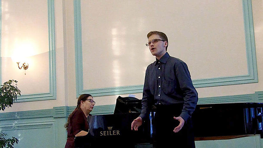 Музыка Вивальди звучала в Большом зале областной библиотеки