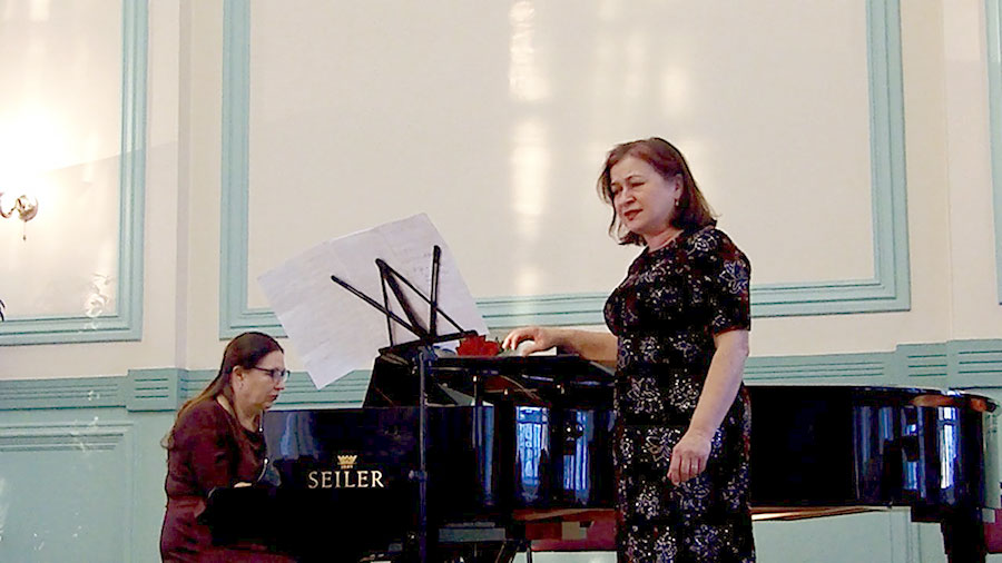 Музыка Вивальди звучала в Большом зале областной библиотеки