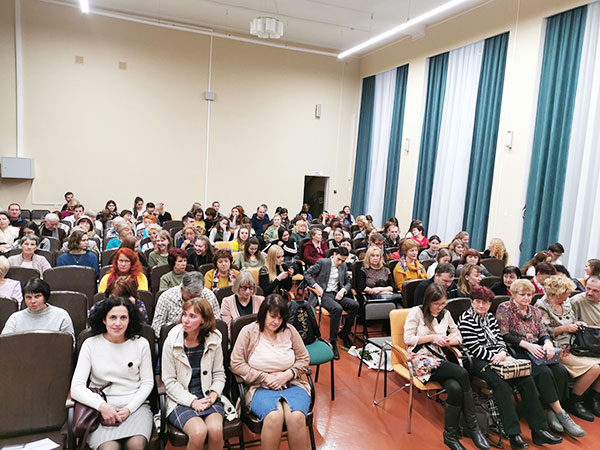 Спектакль «История, в которой всё не так!»