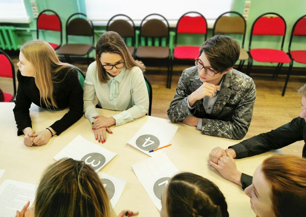 Онлайн-игра «Любя Россию, ей не льстил»