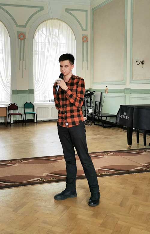 Денис Абросимов