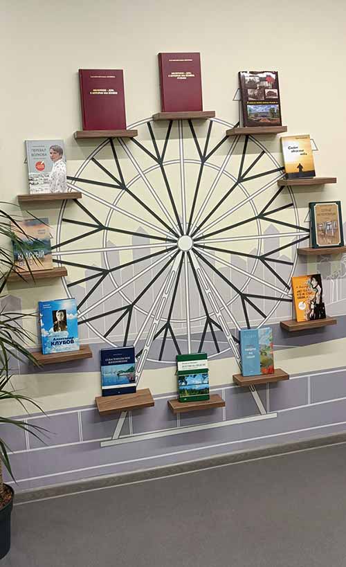 В поселке Молочное открылся «Книжный парк»