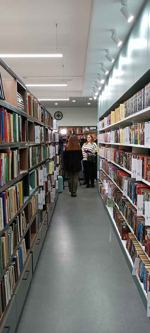 В поселке Молочное открылся «Книжный парк»