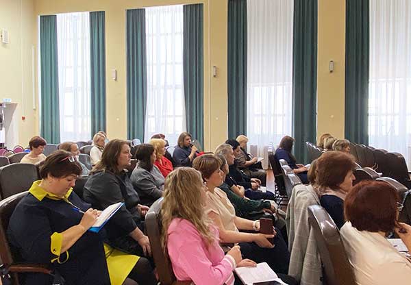 Выходя за рамки привычного: итоги года и перспективные направления развития обсуждали руководители библиотек области