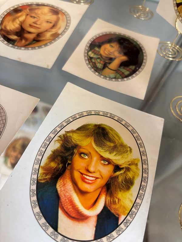 «90 красавиц»