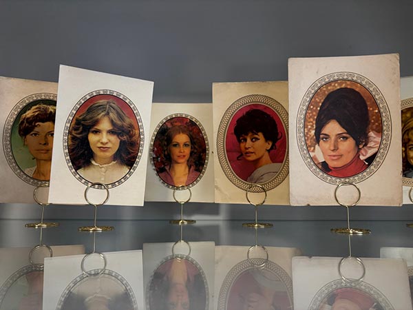 «90 красавиц»