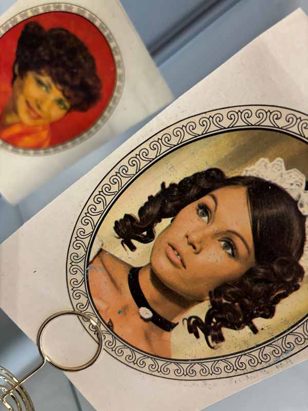 «90 красавиц»