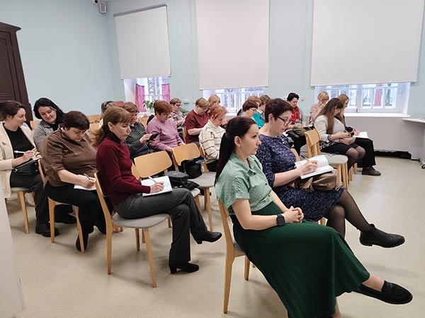 Семинар для специалистов по комплектованию